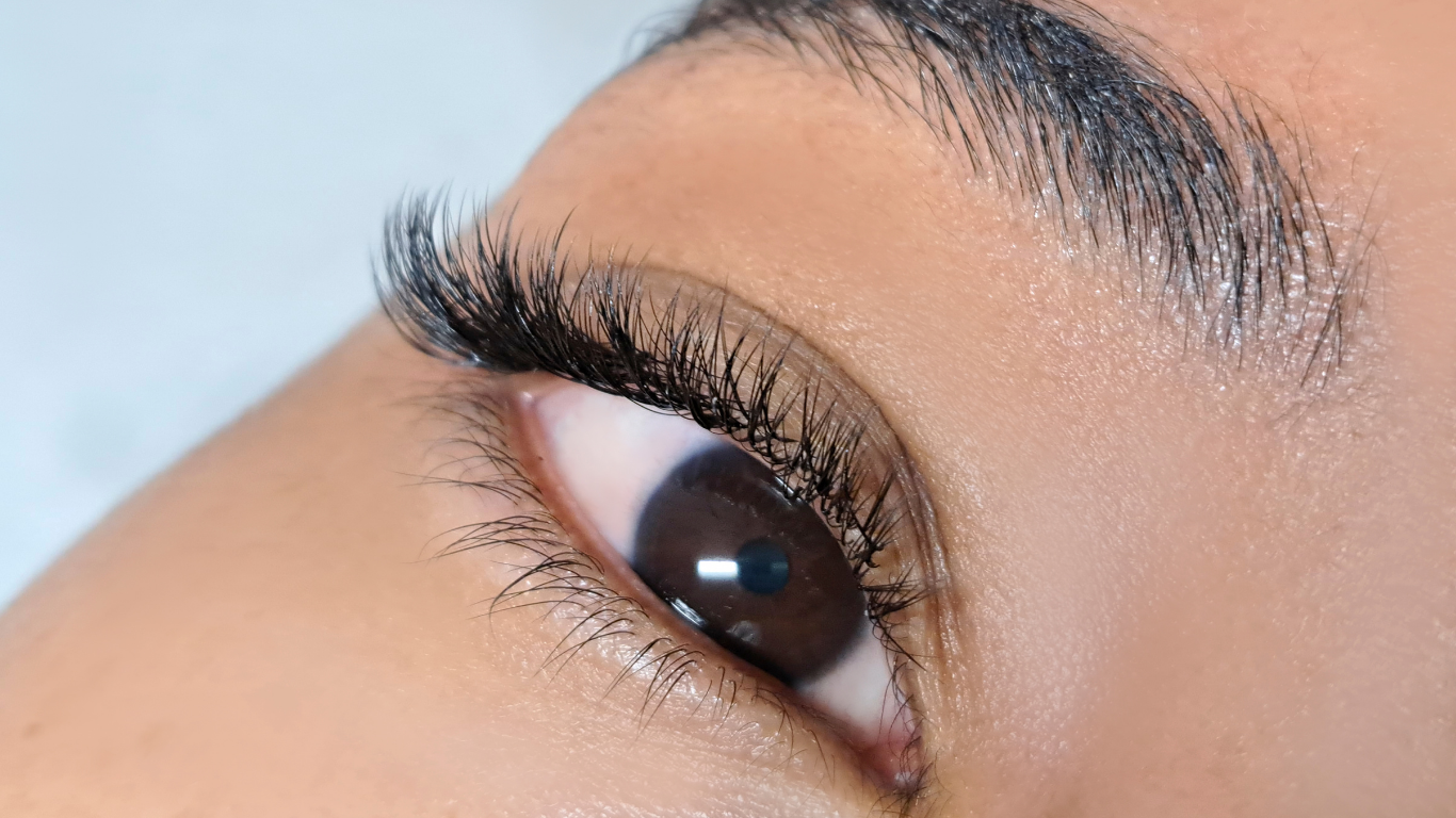 Natural Signature Lashes